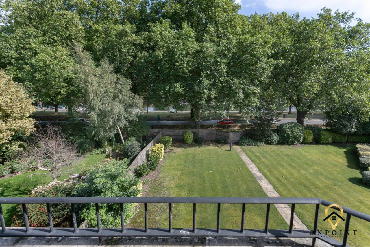 ✰Onpoint -Large 2 Bedroom Apt With Parking!✰ 诺丁汉 外观 照片
