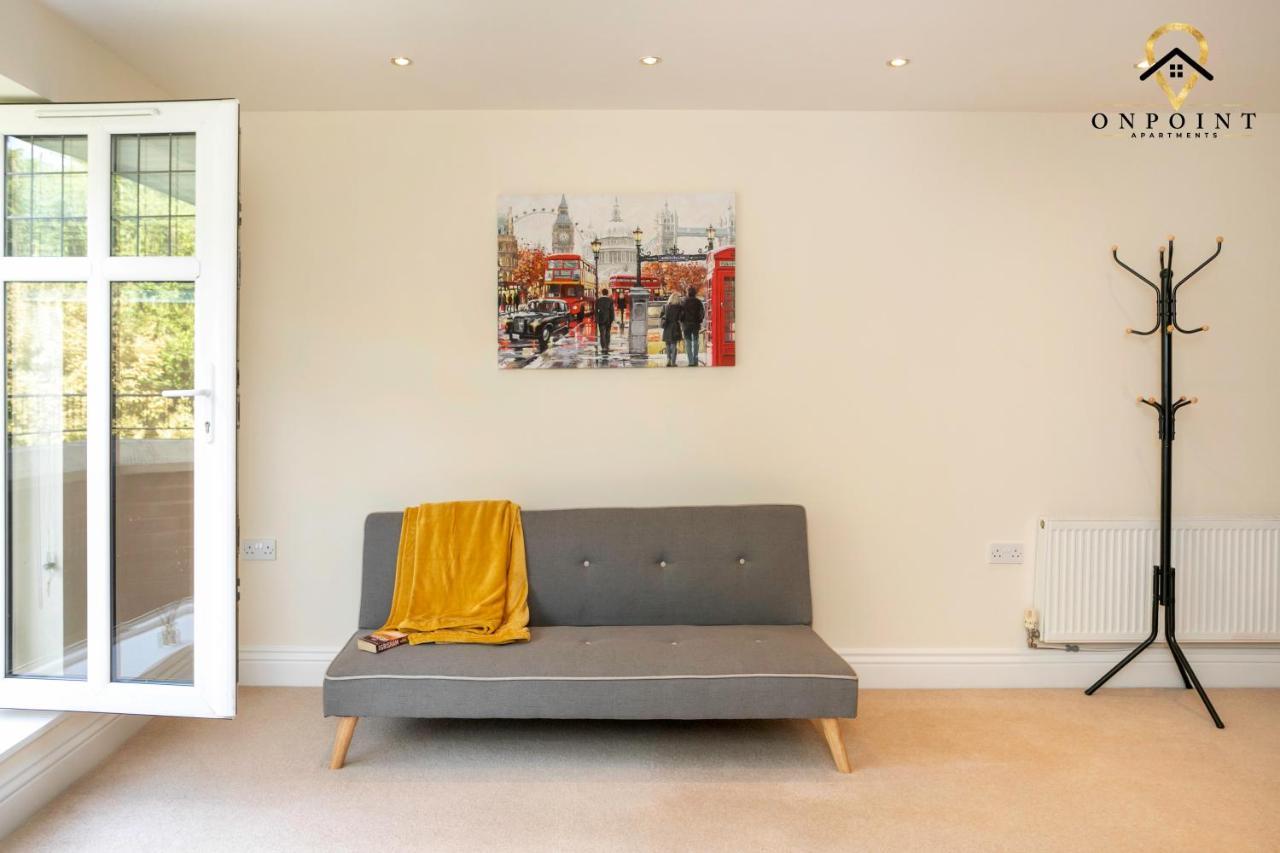 ✰Onpoint -Large 2 Bedroom Apt With Parking!✰ 诺丁汉 外观 照片