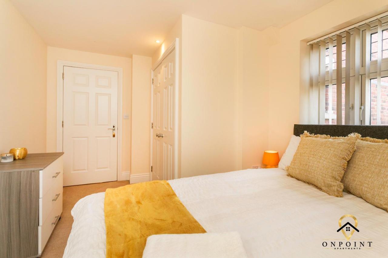 ✰Onpoint -Large 2 Bedroom Apt With Parking!✰ 诺丁汉 外观 照片