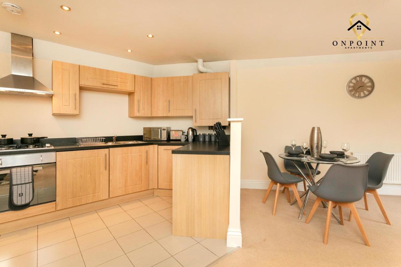 ✰Onpoint -Large 2 Bedroom Apt With Parking!✰ 诺丁汉 外观 照片