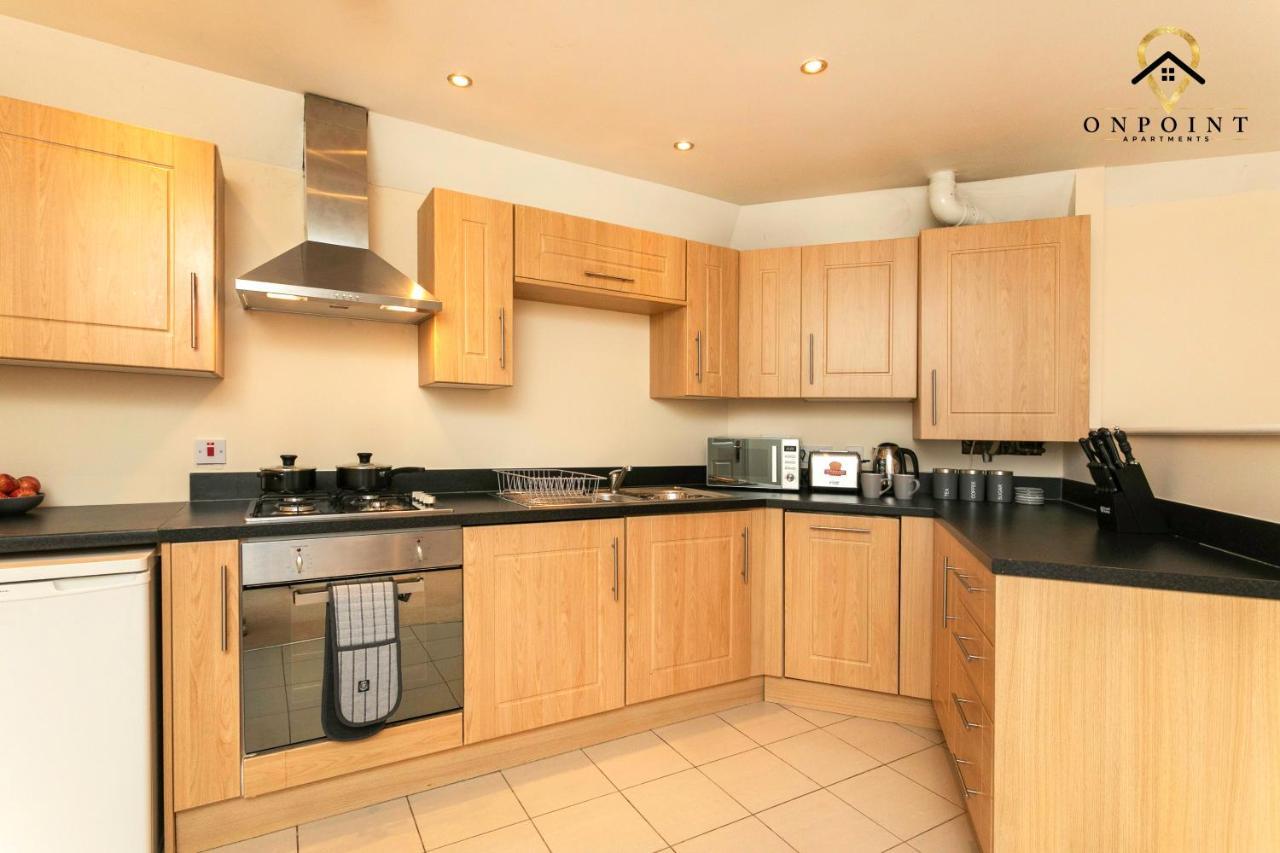 ✰Onpoint -Large 2 Bedroom Apt With Parking!✰ 诺丁汉 外观 照片