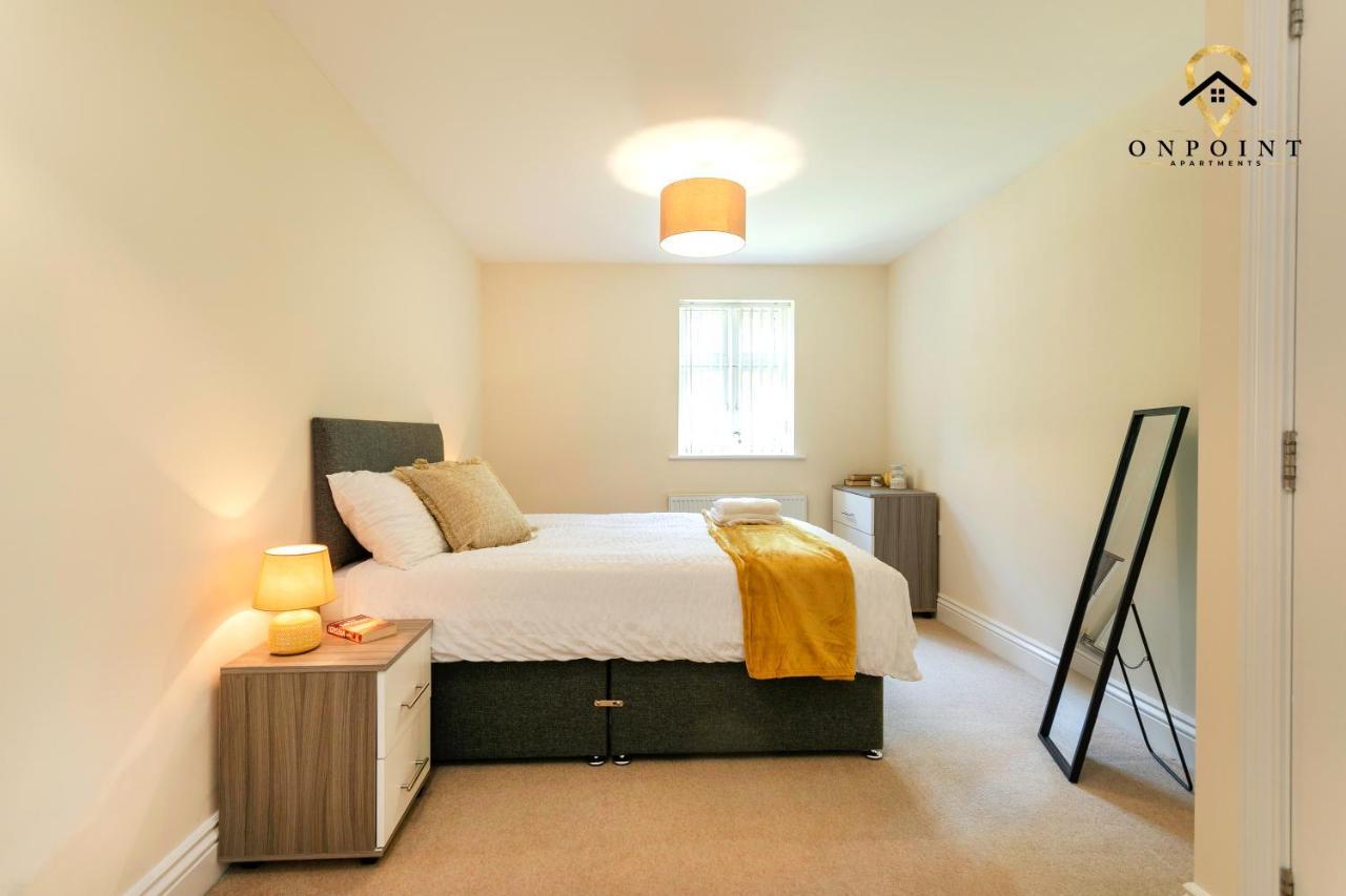 ✰Onpoint -Large 2 Bedroom Apt With Parking!✰ 诺丁汉 外观 照片