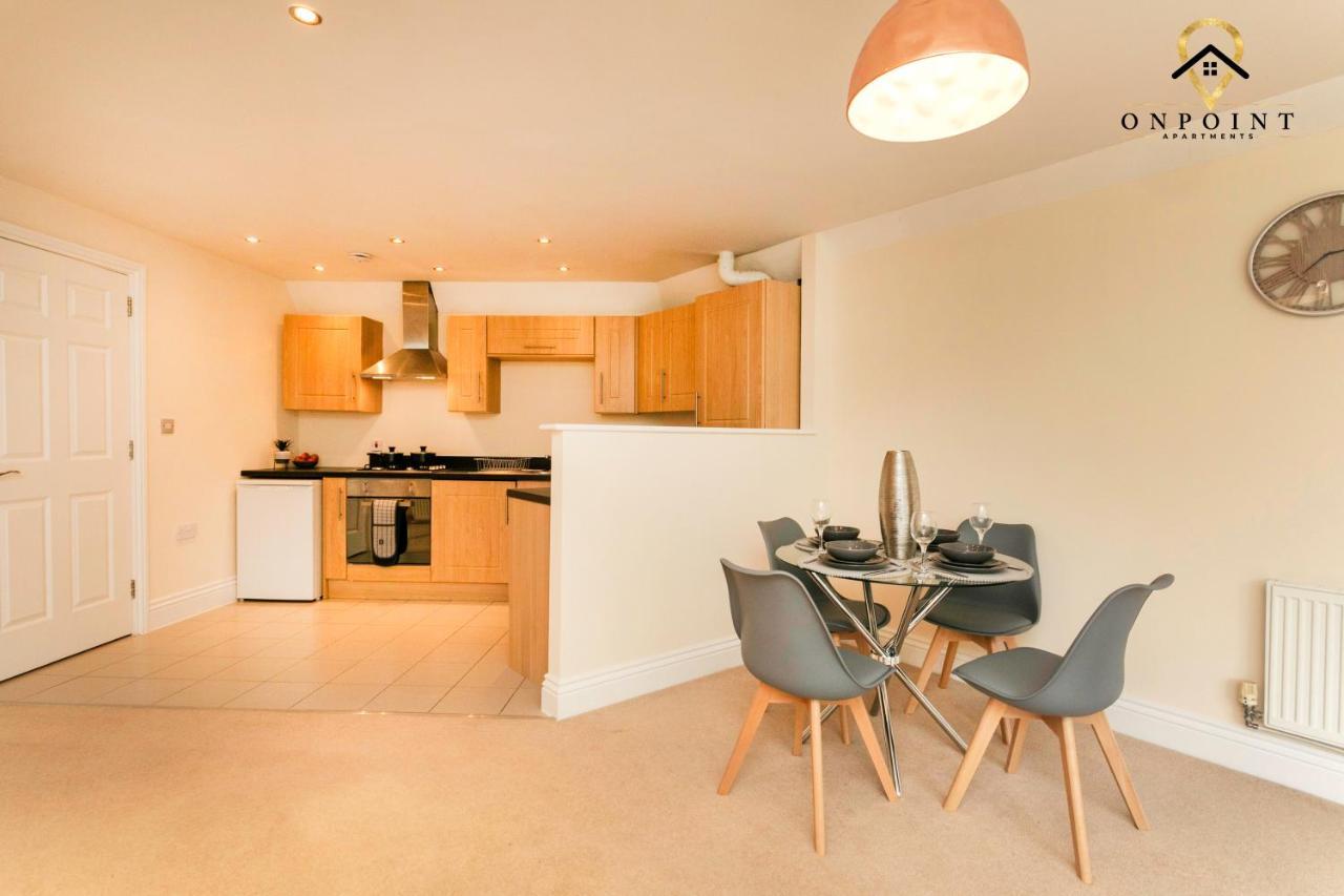 ✰Onpoint -Large 2 Bedroom Apt With Parking!✰ 诺丁汉 外观 照片